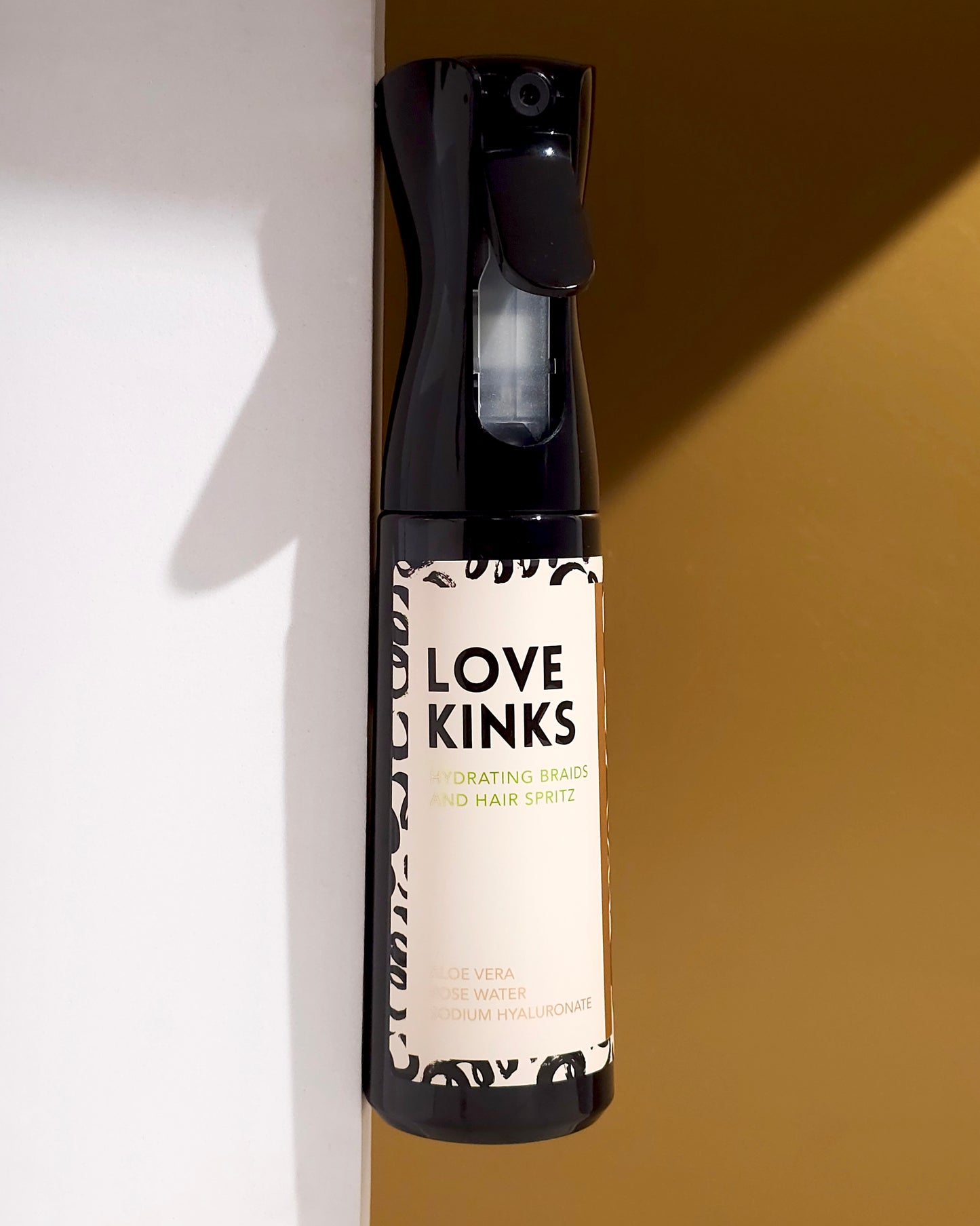 Braids and Hair Spritz Hyaluronic Acid, Rosemary Leaf Extract and Aloe Leaf Extract. Fragrance Free