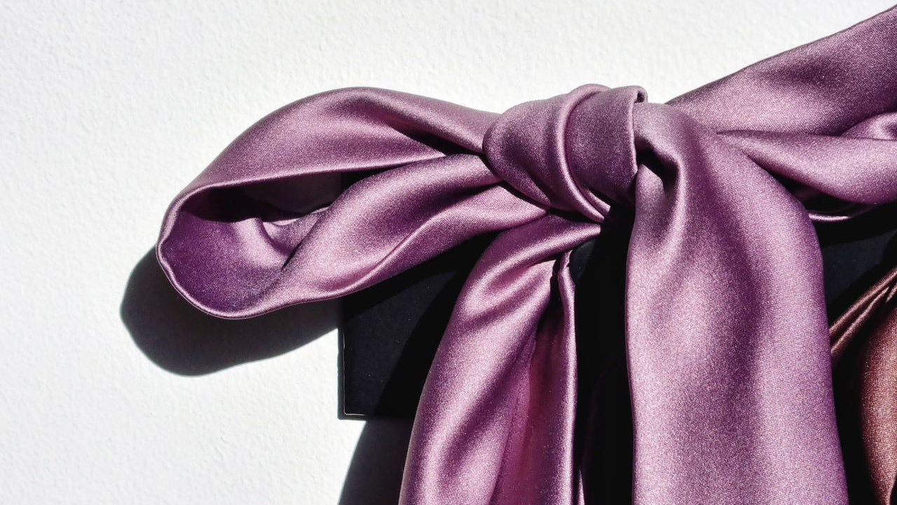 Purple adult satin doek