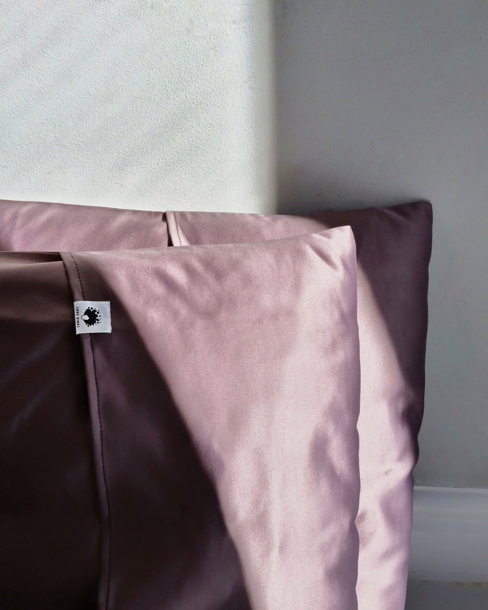 King size satin pillowcase set LOVE KINKS